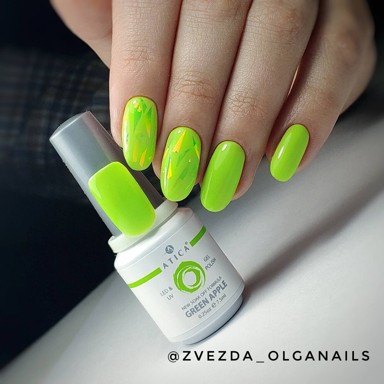 Atica gelinis lakas GREEN APPLE, 7,5 ml 1 Atica gelinis lakas GREEN APPLE, 7,5 ml 1