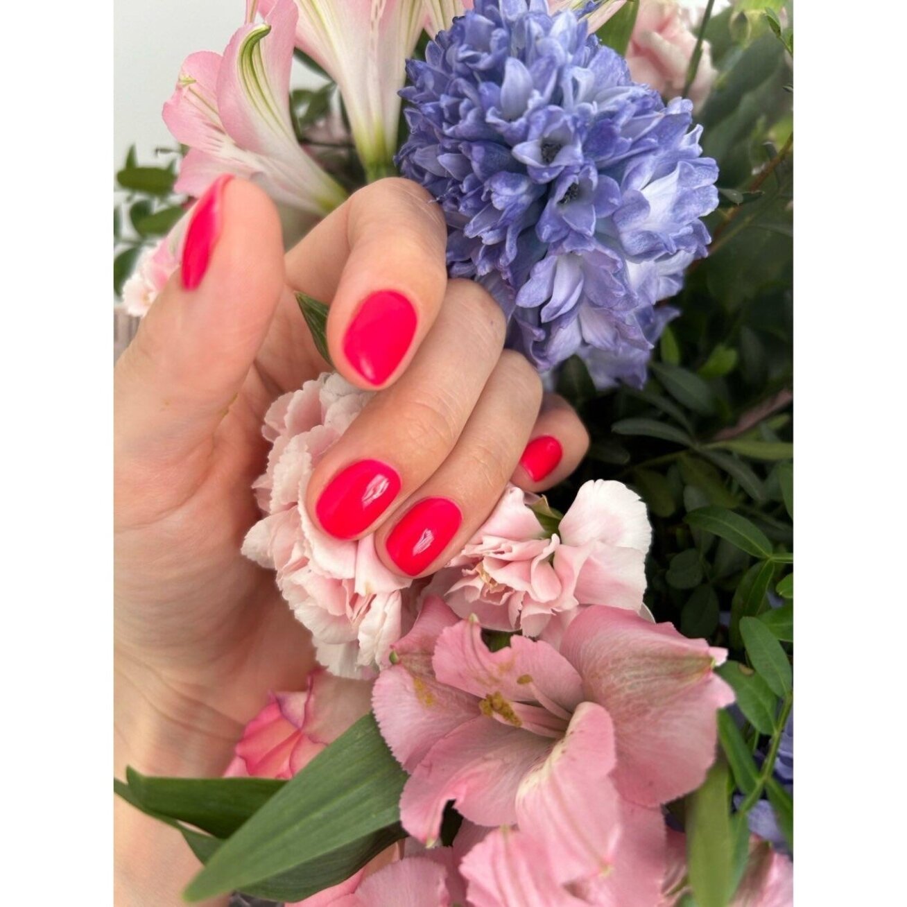ATICA Pink Vibe spalvota bazė 2-in-1, ryškiai rožinė, 15 ml 1